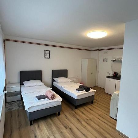 Opg - Zm Apartmani Martinovic Novska エクステリア 写真