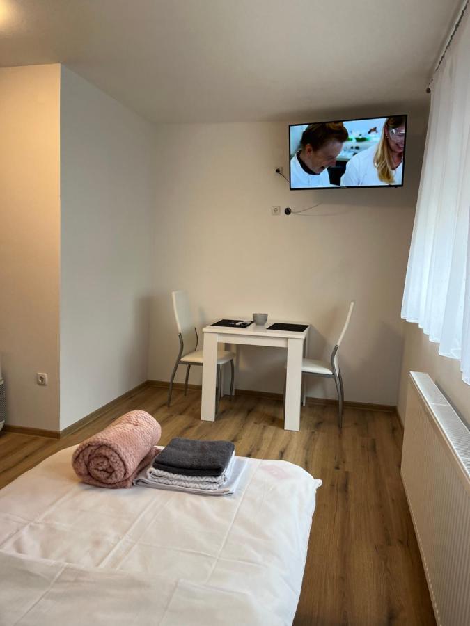 Opg - Zm Apartmani Martinovic Novska エクステリア 写真